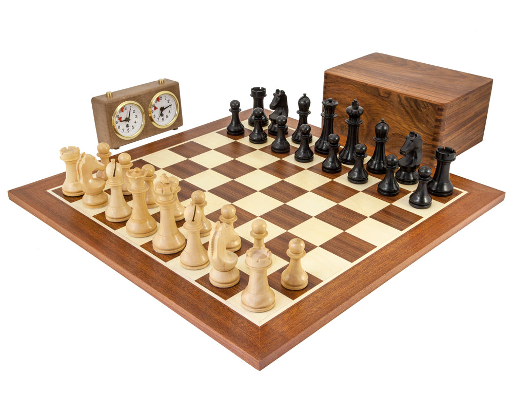 Schachweltmeisterschaft Schachset, Schachuhr und Holzkasten