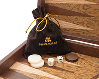 Das Manopoulos Luxus-Backgammon-Set aus Walnusswurzelholz und Wengeholz mit Backgammon-Bechern