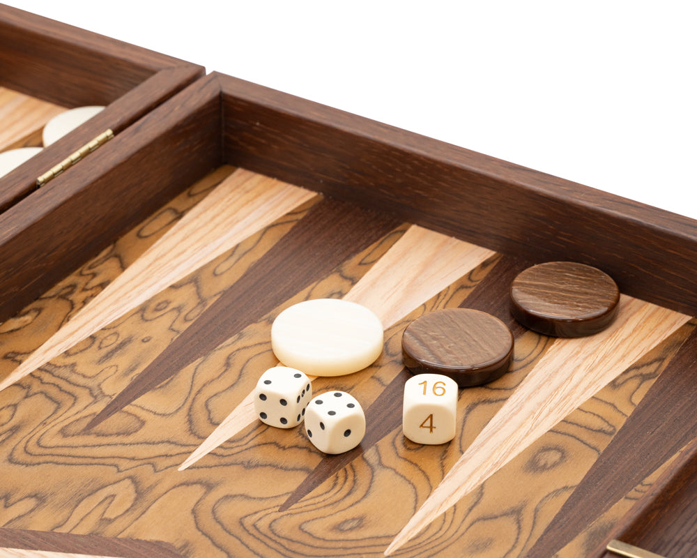 Le jeu de backgammon de luxe Manopoulos en ronce de noyer et wengé avec des coupes de luxe