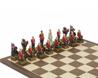The British vs Zulus — handgeschilderde thematische schaakstukken door Italfama