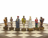 The British vs Zulus — handgeschilderde thematische schaakstukken door Italfama