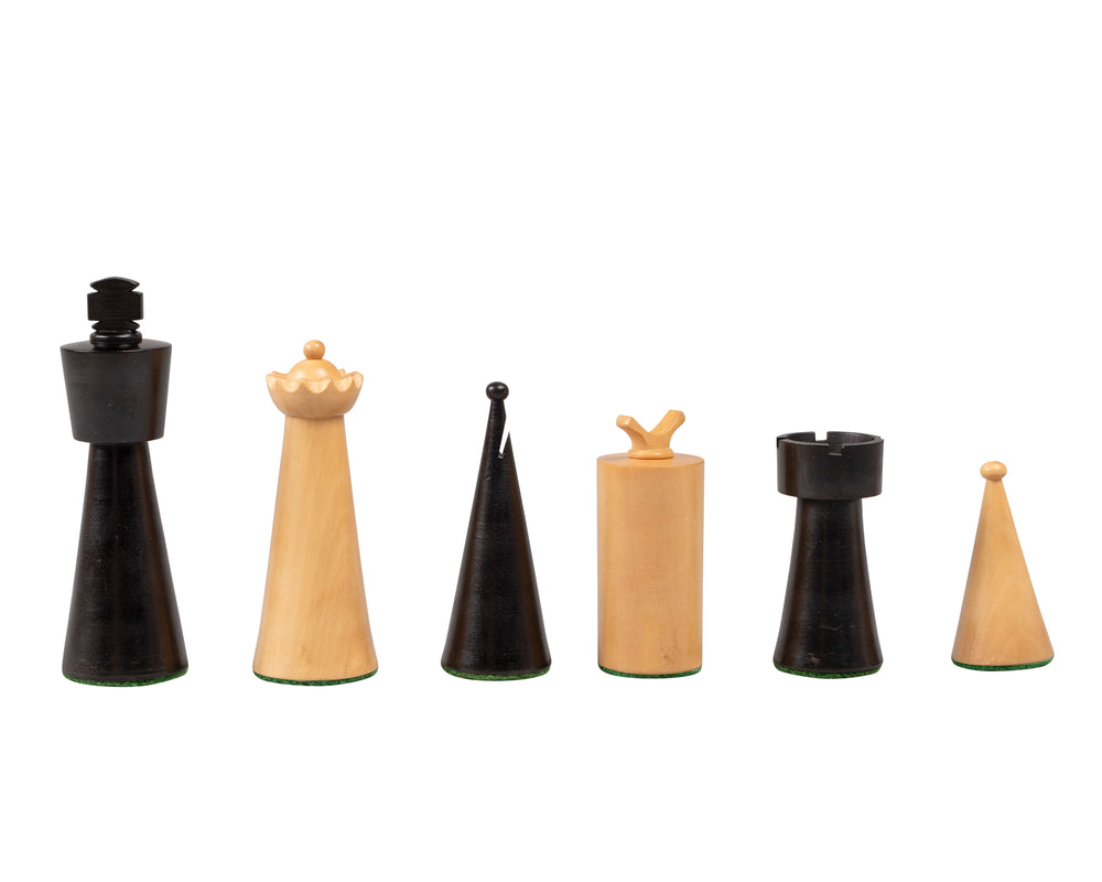 Pièces d’échecs Art déco en buis ébonisé — 8,9 cm