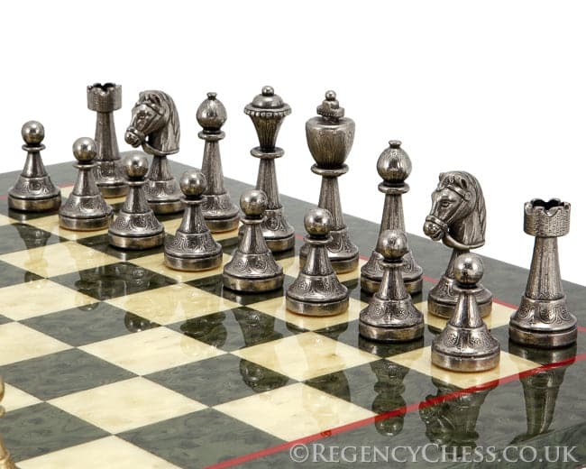 Jeu d'échecs de luxe Finnesburg en laiton et olivier