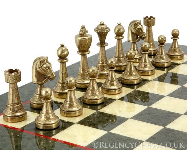 Jeu d'échecs de luxe Finnesburg en laiton et olivier