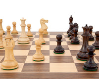 Jeu d’échecs en palissandre de Sicile et en noyer