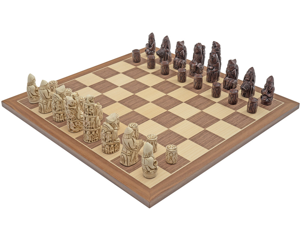 De Berkeley Chess middeleeuwse roestbruine en walnoot schaakset